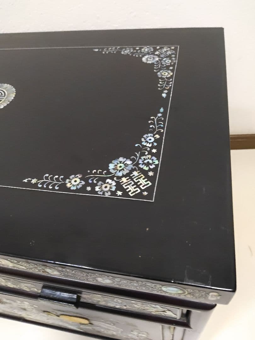 韓国　伝統工芸品　螺鈿細工　花鳥模様　収納棚　キャビネット　送料無料