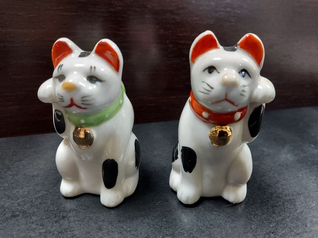レトロ招き猫2体 陶器人形 江戸期 明治 大正 昭和 縁起物 風水スピリチュアル