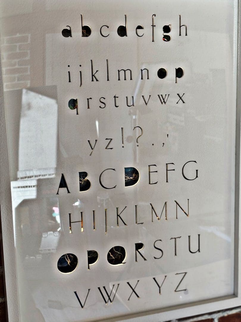 間接照明　アートパネル｜光の綴り｜壁掛けライト　静かな光　インテリア　家具