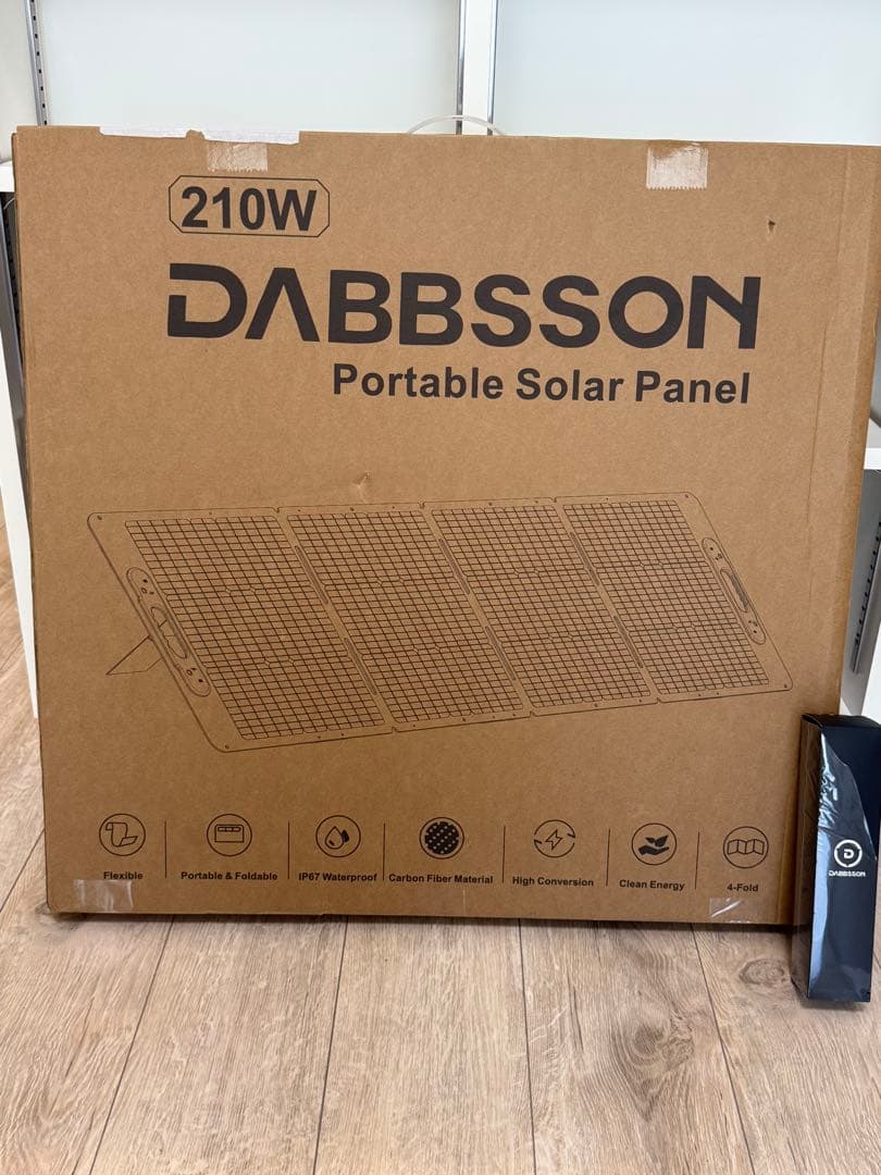 【人気】Dabbsson 210Wソーラーパネル 【新品未使用品】接続ケーブル付