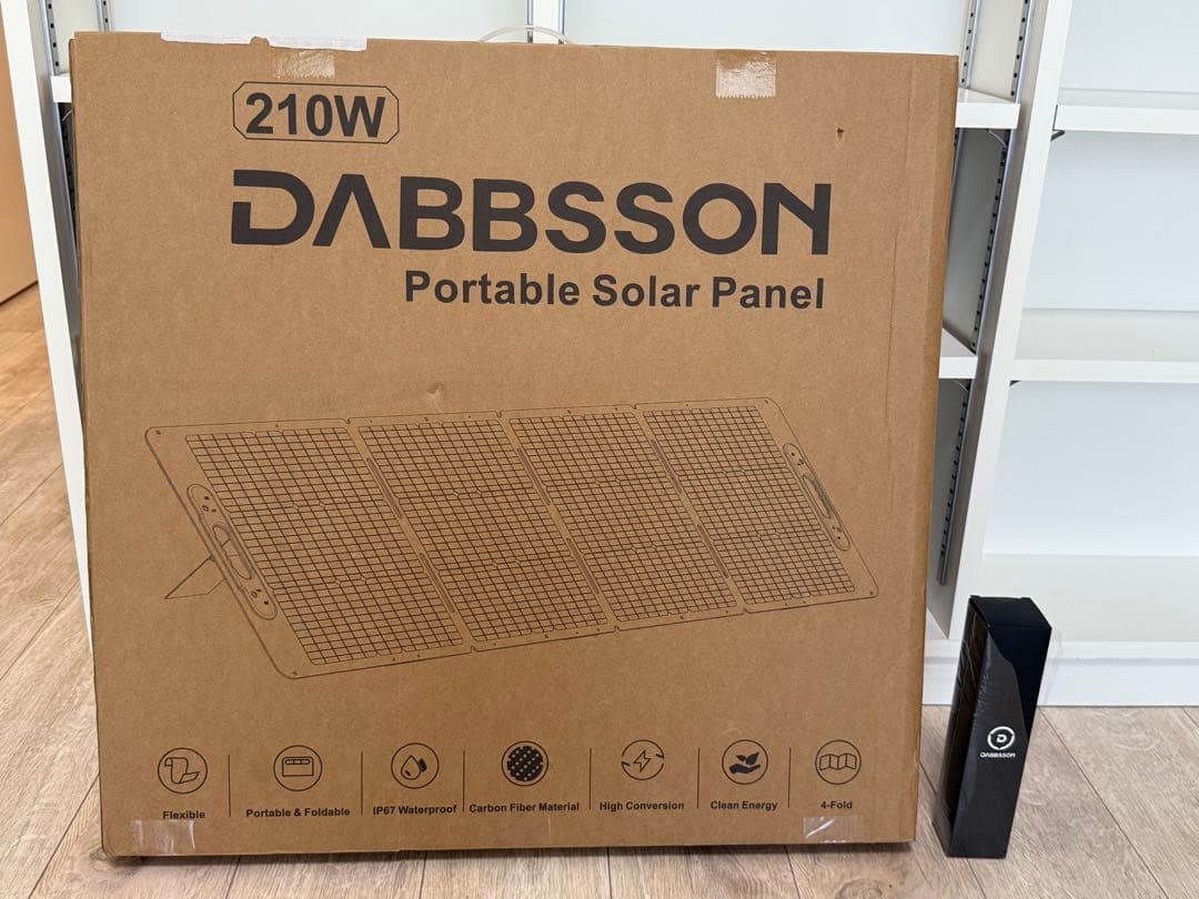 【人気】Dabbsson 210Wソーラーパネル 【新品未使用品】接続ケーブル付