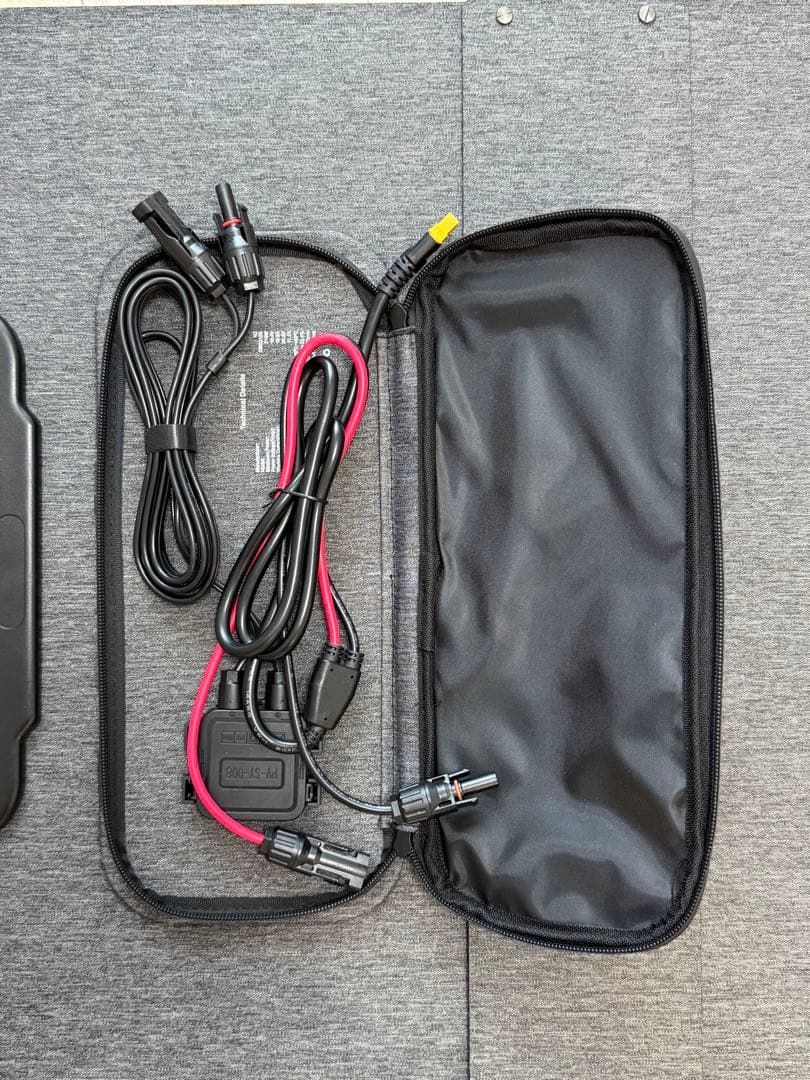 【人気】Dabbsson 210Wソーラーパネル 【新品未使用品】接続ケーブル付