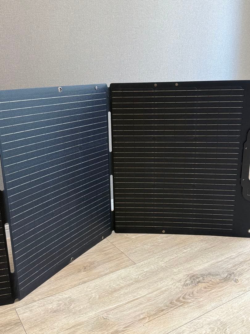 【人気】Dabbsson 210Wソーラーパネル 【新品未使用品】接続ケーブル付