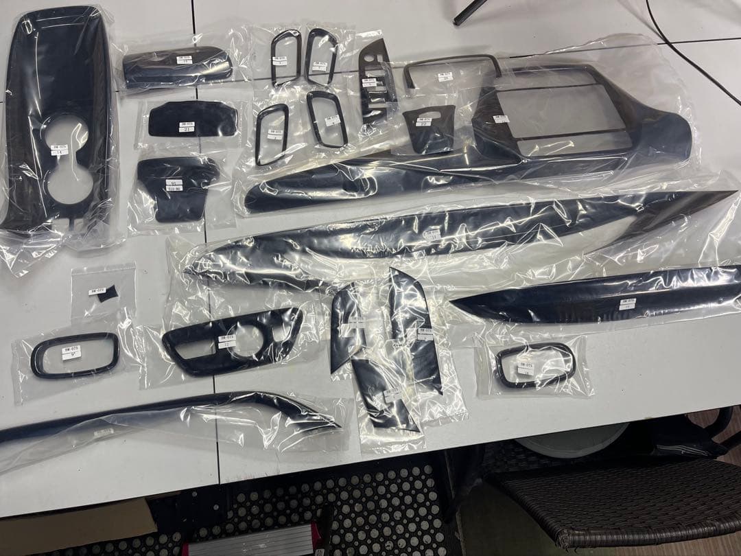 プリウス50系 黒木目インテリアパネルセット 新品未使用 豪華22点セット