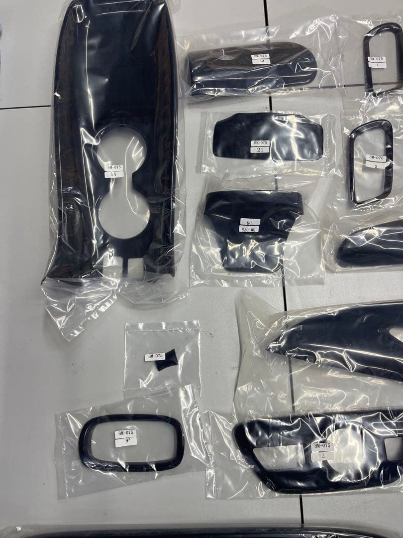 プリウス50系 黒木目インテリアパネルセット 新品未使用 豪華22点セット