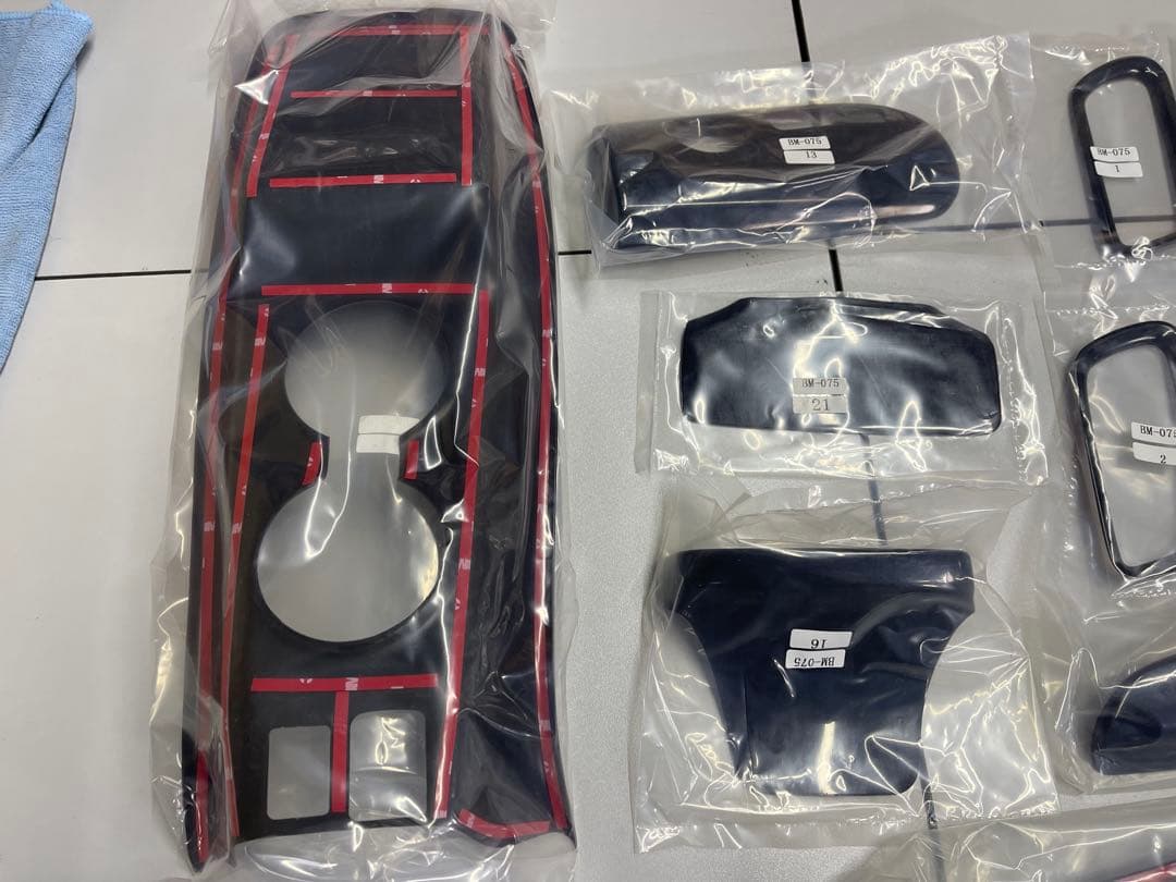 プリウス50系 黒木目インテリアパネルセット 新品未使用 豪華22点セット