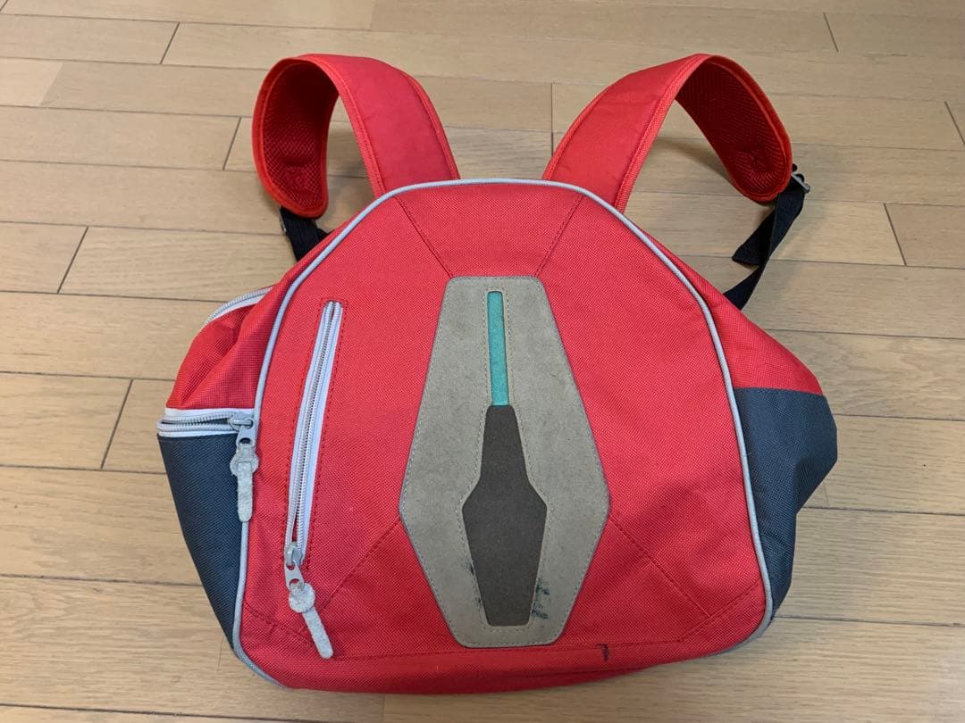 アニメ「SSSSグリッドマン」赤 リュック