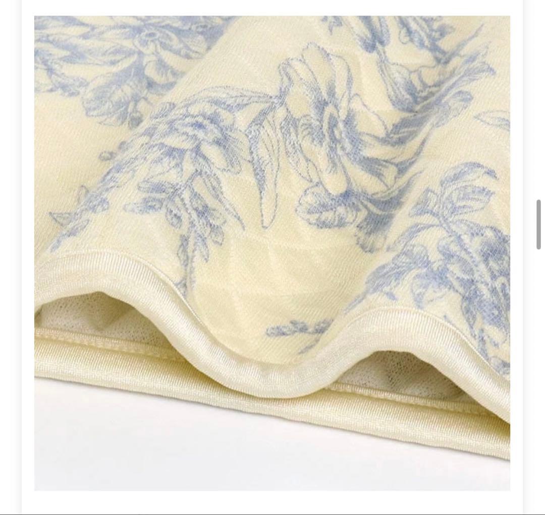 【新品未使用】ワコールグランダーあったかパジャマCDW479 クリーム色Ｌサイズ