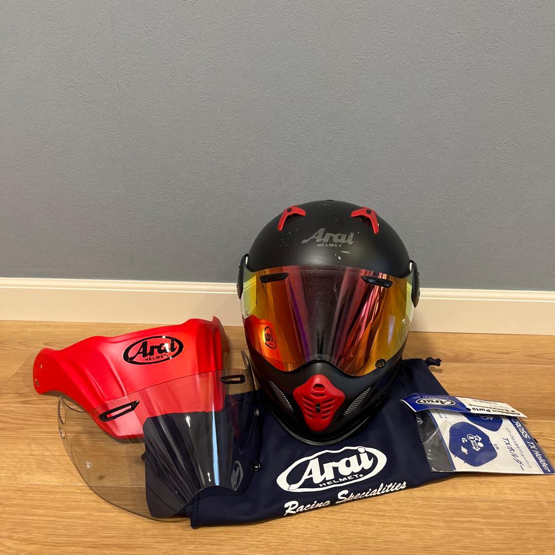 Arai ツアークロス　ターミネーター仕様61〜62 ㎝　バイザー、シールドあり