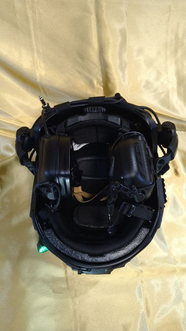 即使用可能EARMOR.M32PLUS他サバゲーブラック仕様ヘルメット★未使用品