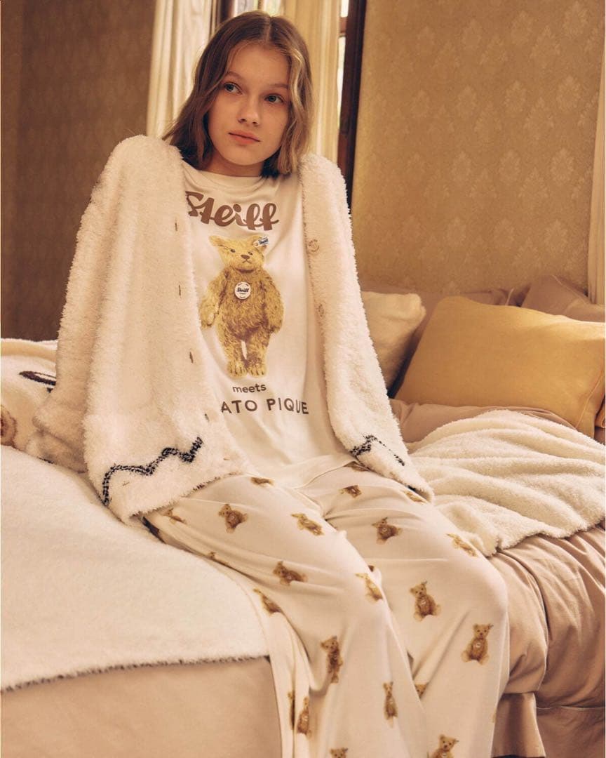 【新品】ジェラピケ　シュタイフSteiff James柄上下セット