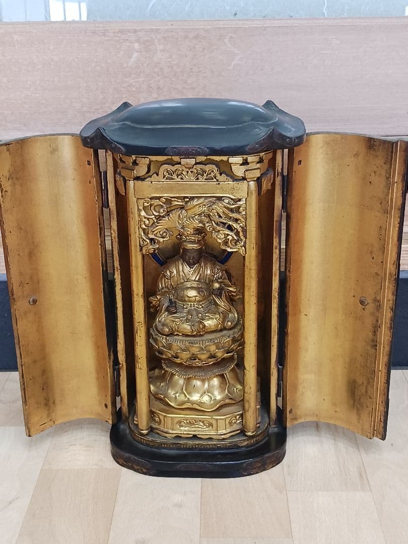 時代物　厨子　木彫　仏像　【蔵鍵と如意宝珠を持つ弁財天】　弁財天　仏教美術　金彩