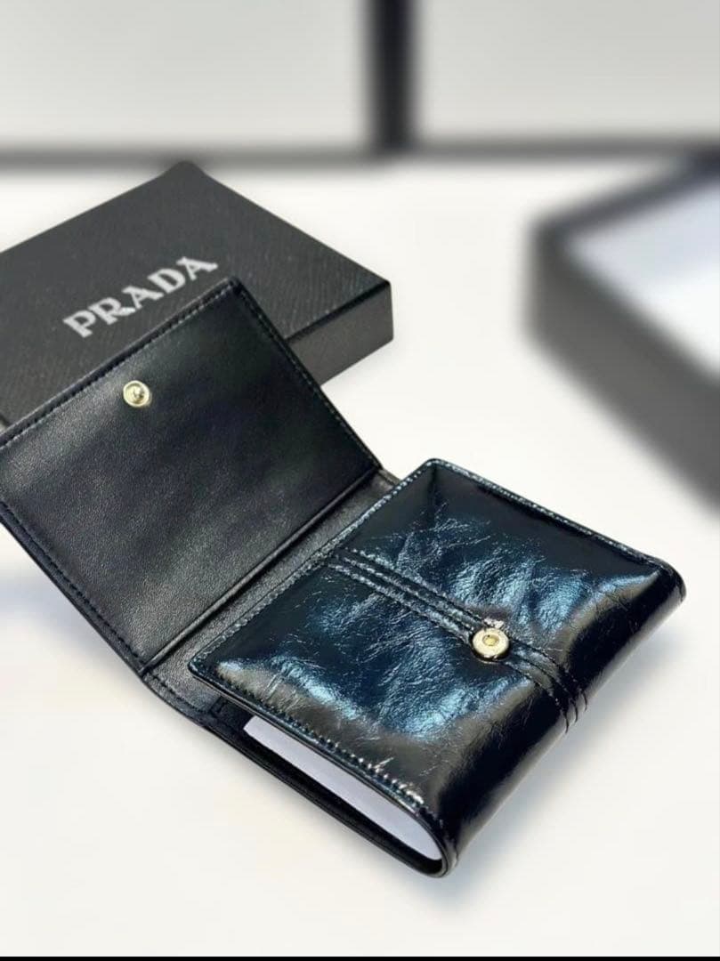 ✨【美品】ブラック 三つ折り財布 プラダ
