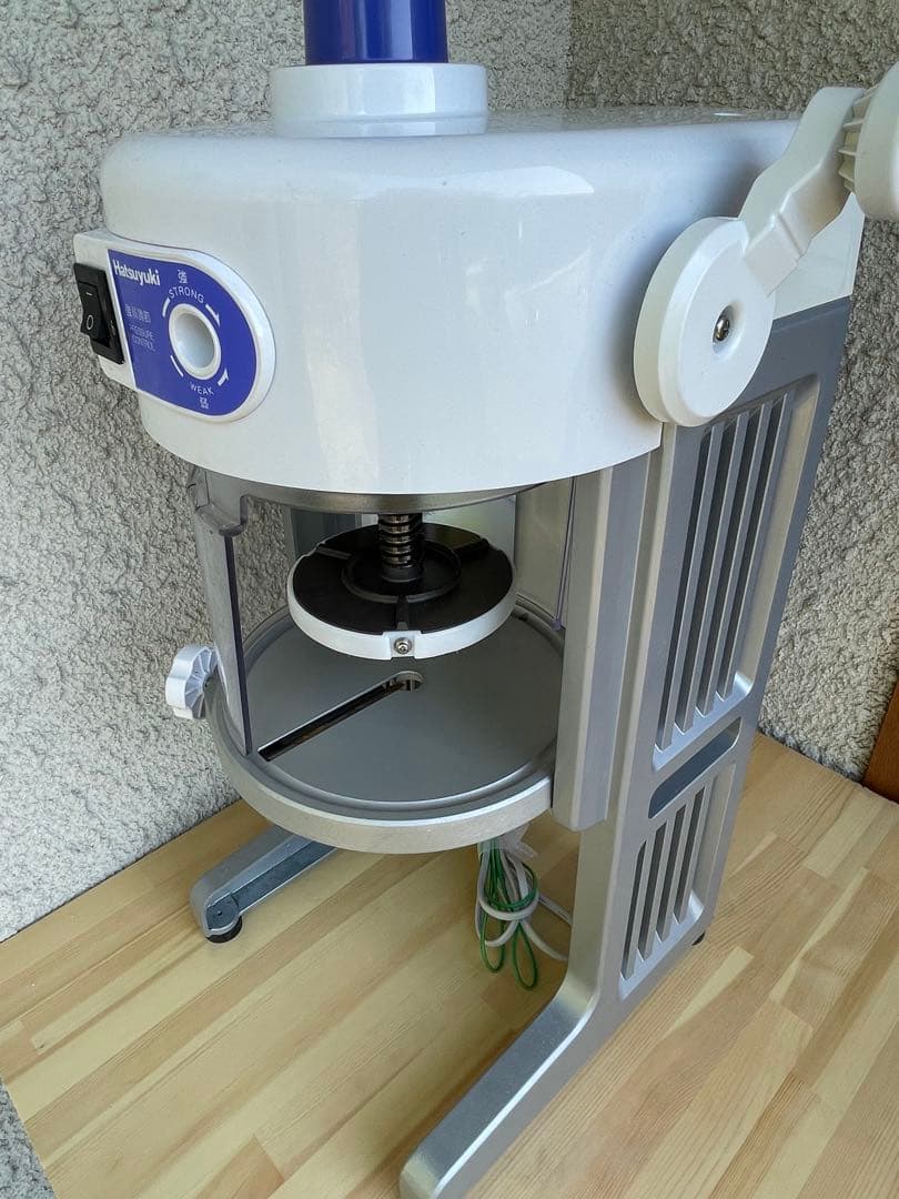 使用4ケ月！　ふわふわ氷　プロ用 初雪かき氷　BASYS HB-310B 替刃付