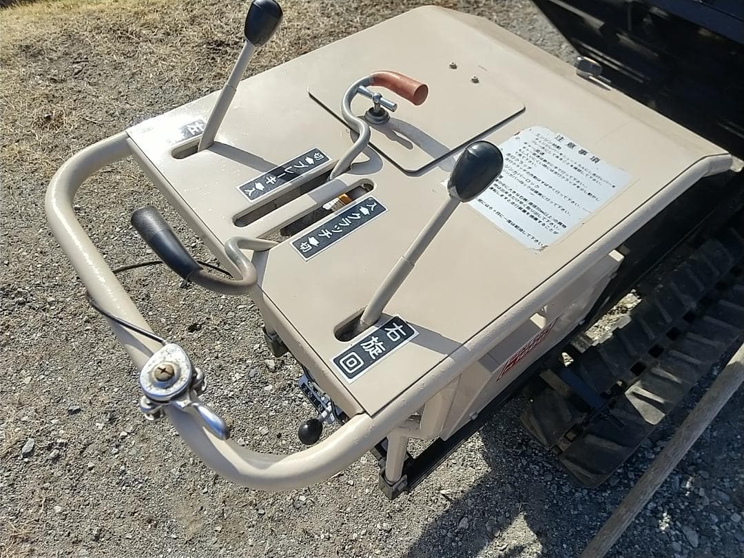 運搬車ミニクロM1000 手動ダンプ 最大積載量４００ｋｇ