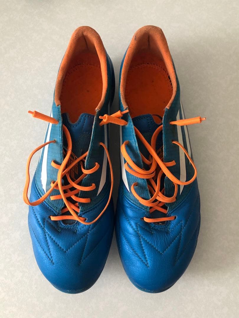 サッカースパイク　アディダス　アディゼロf50  26センチ