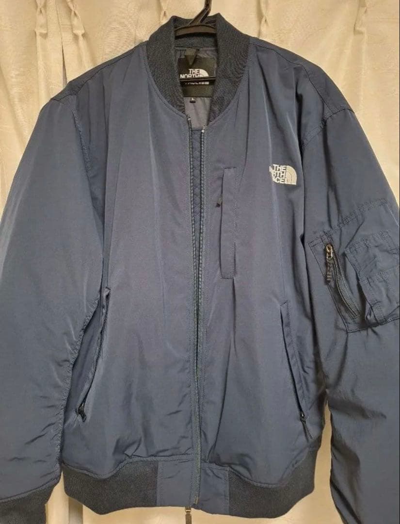 THE NORTH FACE インサレーションボンバージャケット　ネイビー