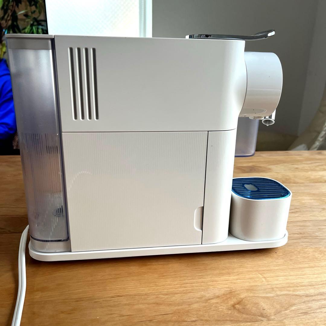 ネスプレッソ ラティシマ ワンプラス　ポーセリンホワイト　2024年購入