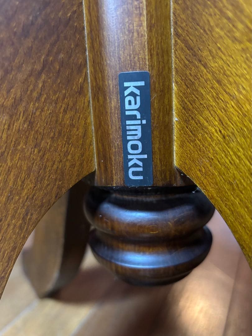 カリモク家具のコロニアルシリーズのポールスタンド（コートハンガー）