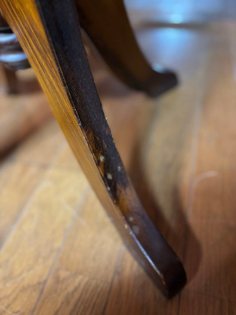 カリモク家具のコロニアルシリーズのポールスタンド（コートハンガー）