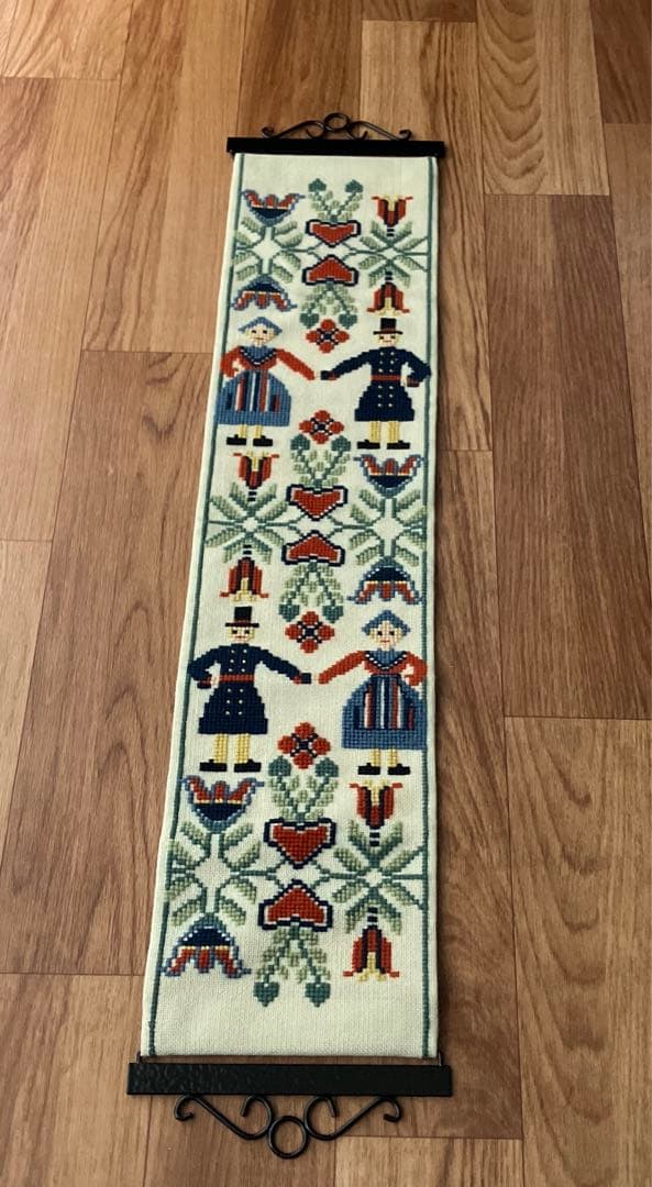 北欧ビンテージ　北欧刺繍　大型タペストリー