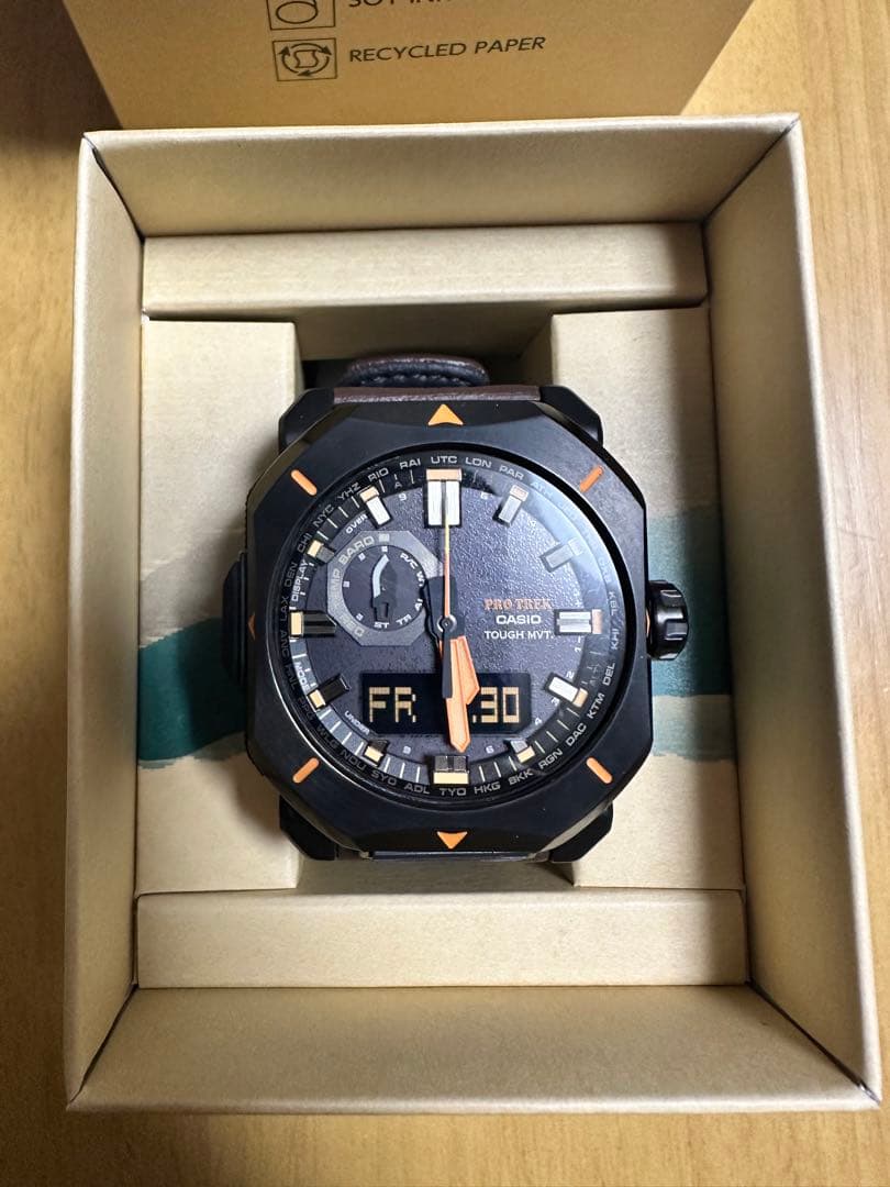 PRO TREK デジタルアナログ時計 ブラック/オレンジ