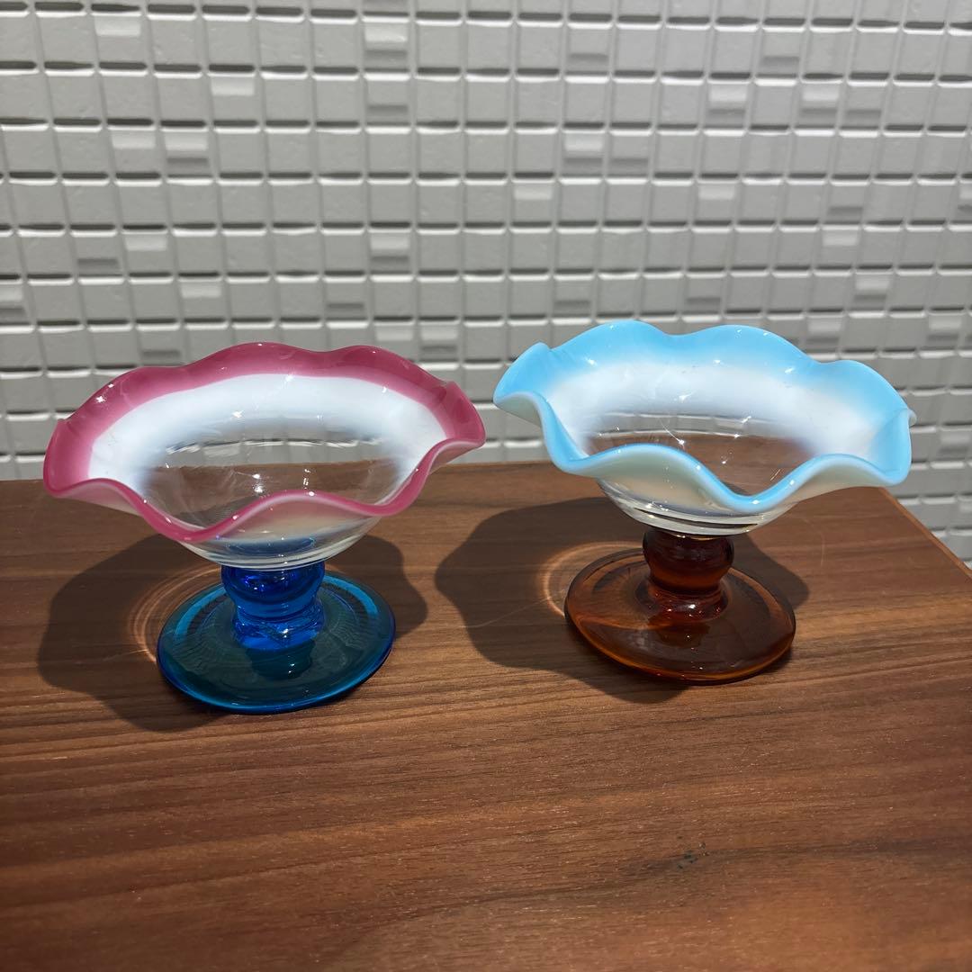 氷コップ 三色 手吹き ガラス 乳白色 レトロ 色付き脚 セット