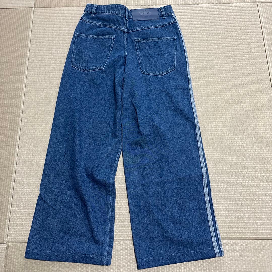 かずみん　adidas デニム　ワイドパンツ