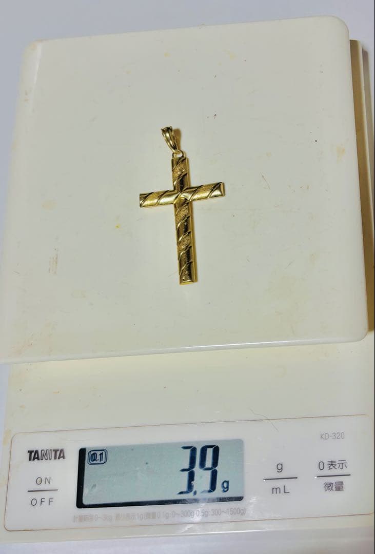 18金ネックレストップ　十字架