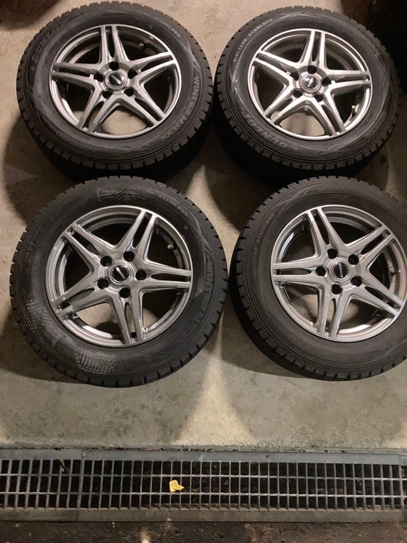 DUNLOP スタッドレスタイヤ 195/65R15 4本ホイール付セット　中古