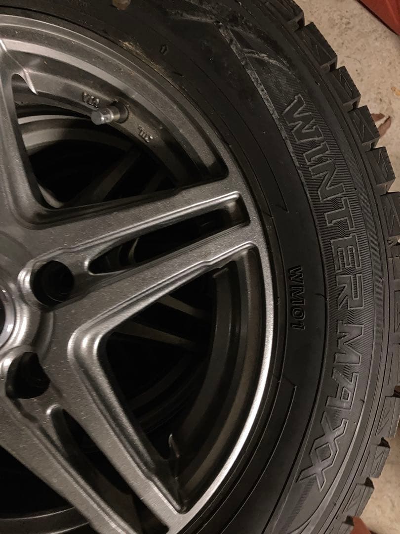 DUNLOP スタッドレスタイヤ 195/65R15 4本ホイール付セット　中古