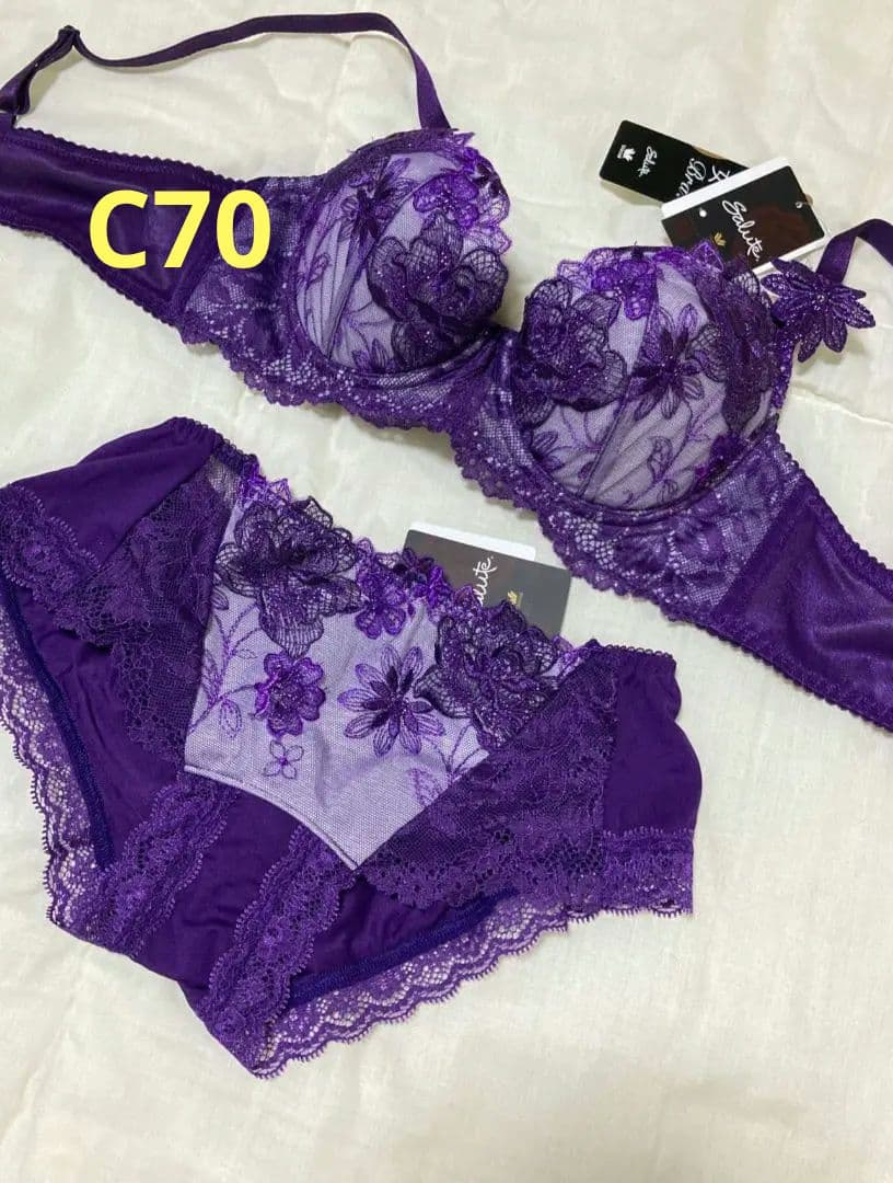 サルート　ブラC70 ショーツ M