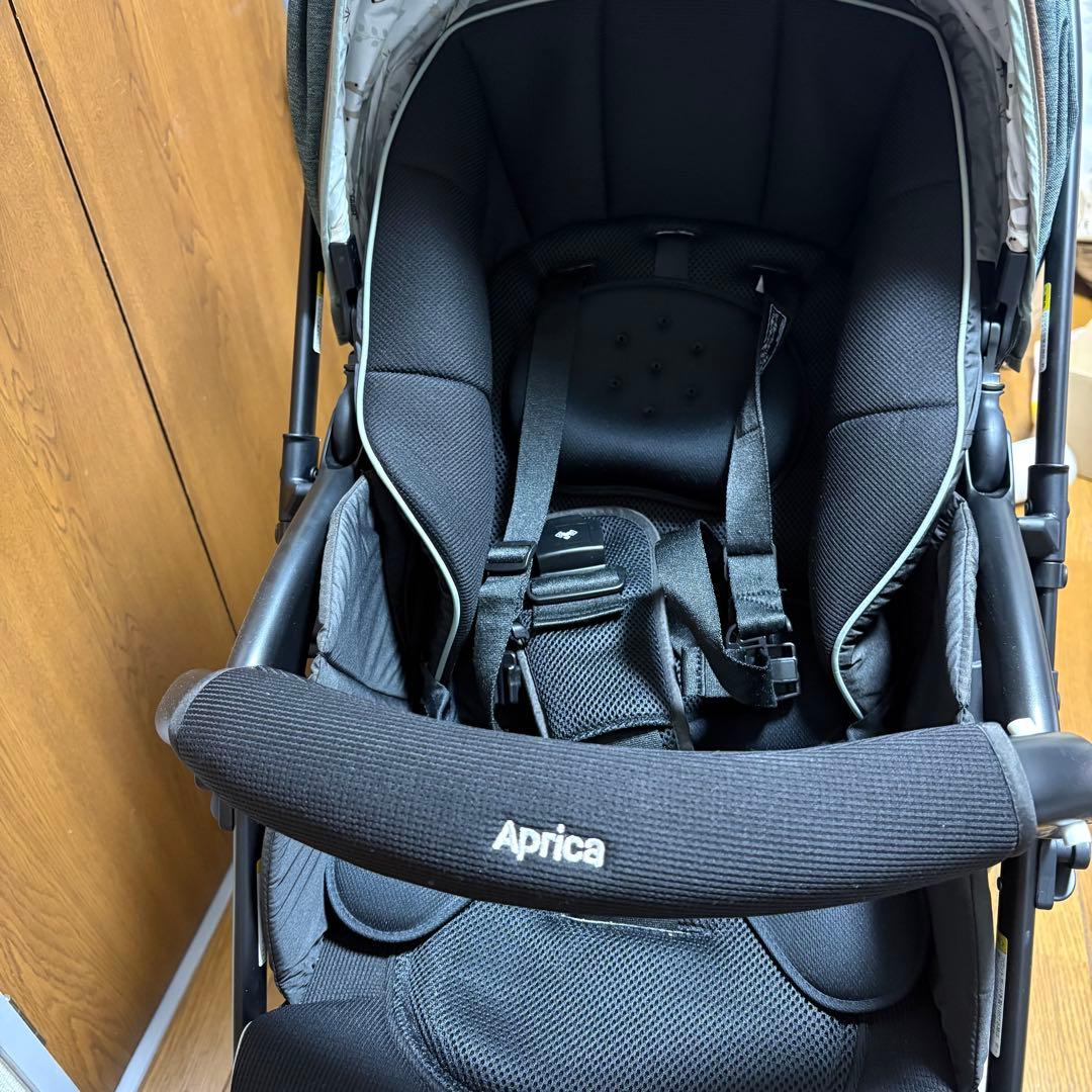 ApricaラクーナクッションAD ベビーカー　AB型両対面　限定モデル