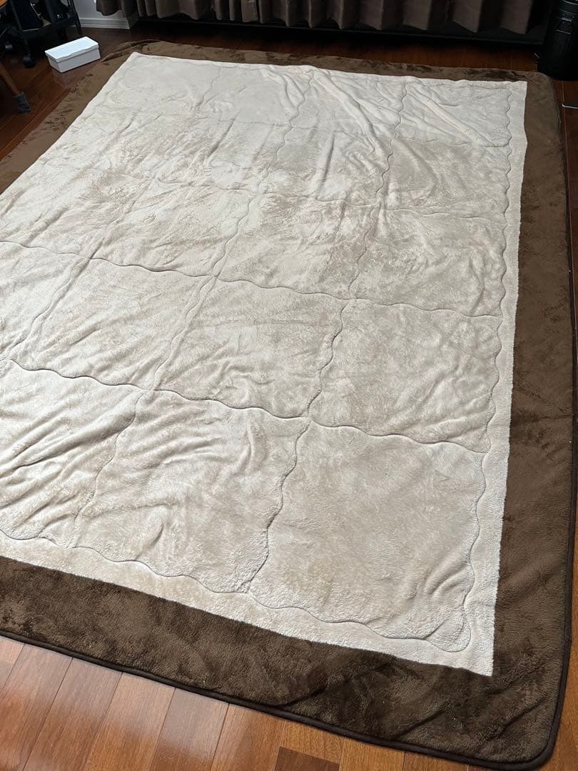 状態良好★3畳★ニトリ 厚手1センチ フリースラグ・キルティングデザイン ラグ