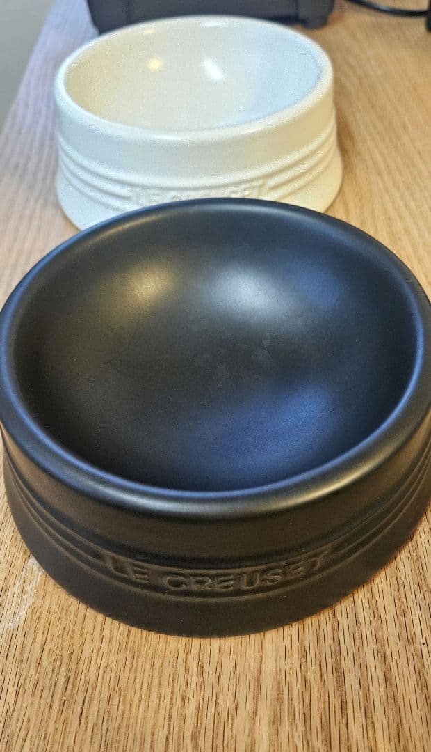 【ペット用】ル・クルーゼ セラミック ボウル 黒 白 2個セット