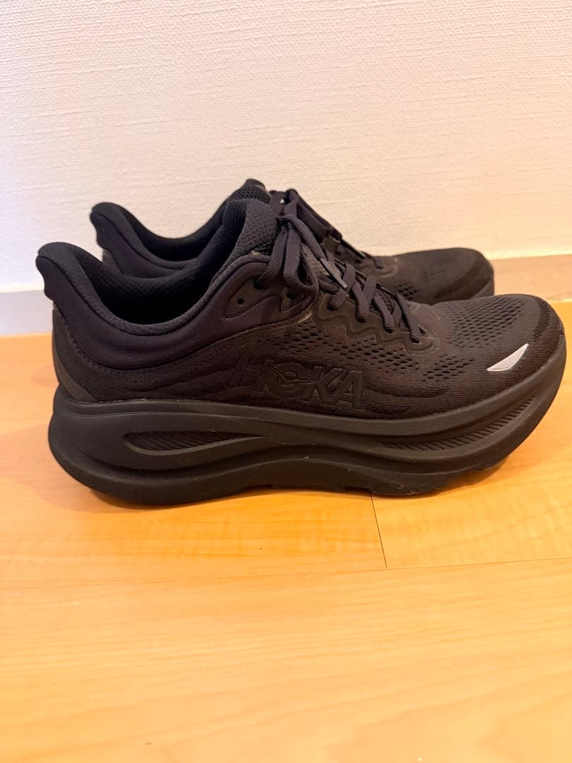 靴 HOKAONEONE BONDAI9