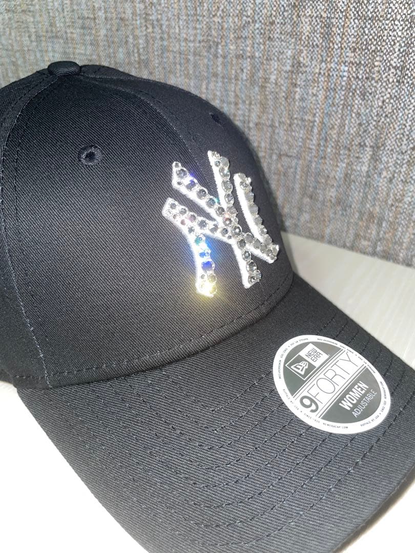 【大粒✴︎ギラギラ✴︎】ニューエラ 9FORTY WOMEN 黒 スワロ