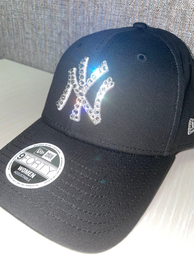 【大粒✴︎ギラギラ✴︎】ニューエラ 9FORTY WOMEN 黒 スワロ