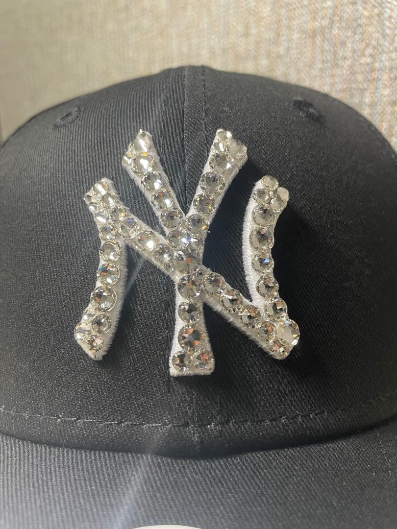 【大粒✴︎ギラギラ✴︎】ニューエラ 9FORTY WOMEN 黒 スワロ