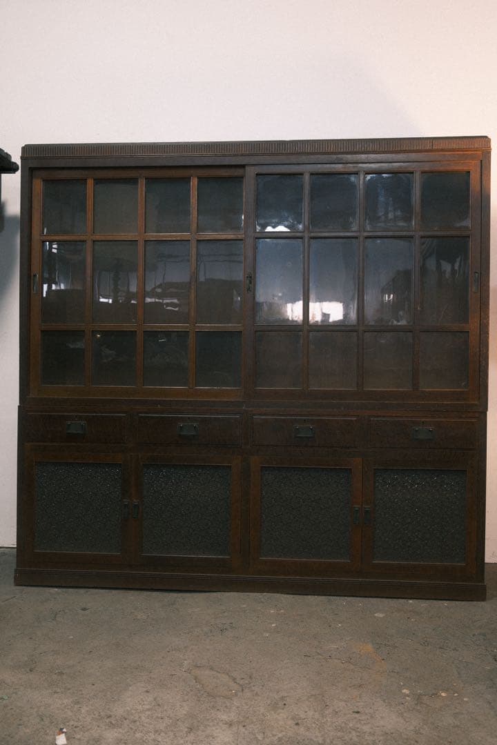 大正ロマン 諏訪の洋館で使用されていた 食器棚 ナラ材 キャビネット 水屋箪笥