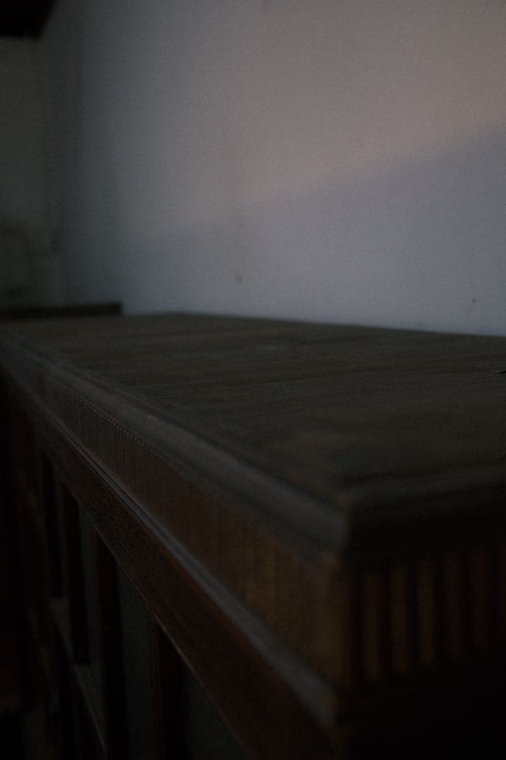 大正ロマン 諏訪の洋館で使用されていた 食器棚 ナラ材 キャビネット 水屋箪笥