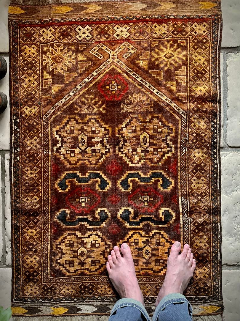 トライバルラグ　ヴィンテージラグ　アンティークラグ　トルクメン　プリミティブ