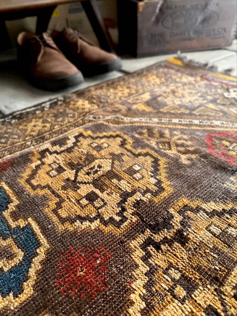 トライバルラグ　ヴィンテージラグ　アンティークラグ　トルクメン　プリミティブ