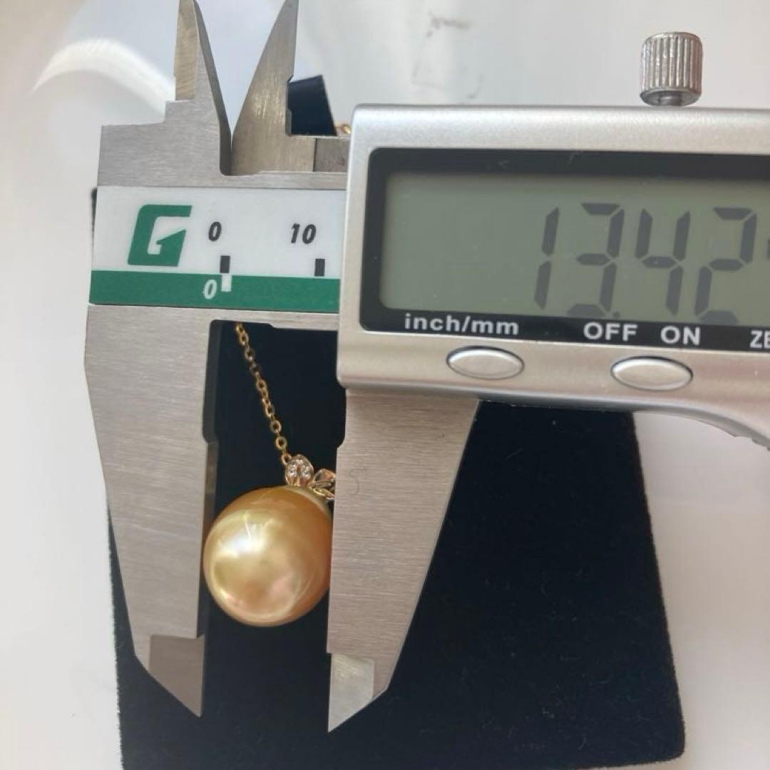 南洋真珠ゴールド13x16mmペンダント(18金)ネックレス(シルバー)