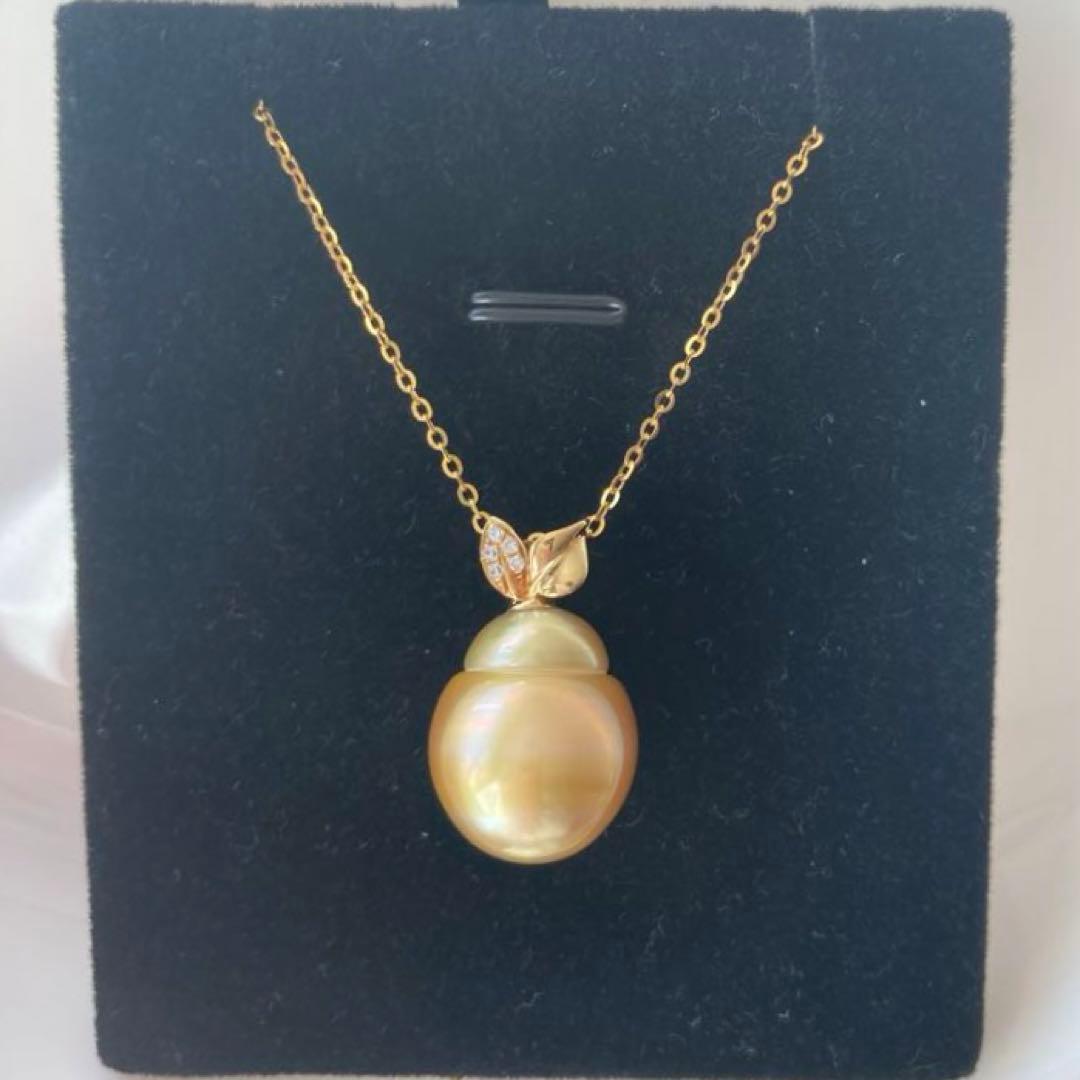 南洋真珠ゴールド13x16mmペンダント(18金)ネックレス(シルバー)