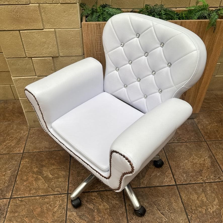 BEAUTY GARAGE ラグジュアリー ネイルチェア サロン 昇降機能付き