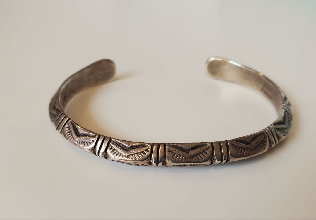 ナバホ Kevin Ramone Navajo インディアンジュエリー バングル