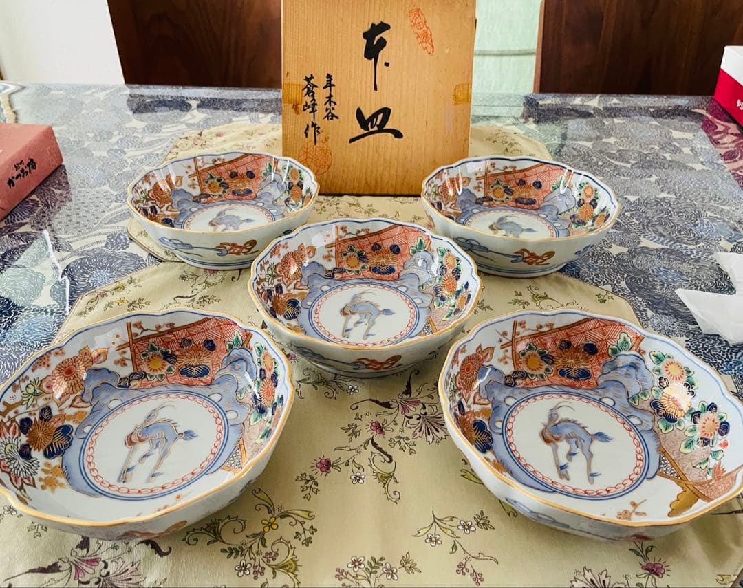 美品✨有田焼　古伊万里　色絵金襴手花鳥図輸花皿　年木谷窯　蒼峰　中皿５枚　鉢