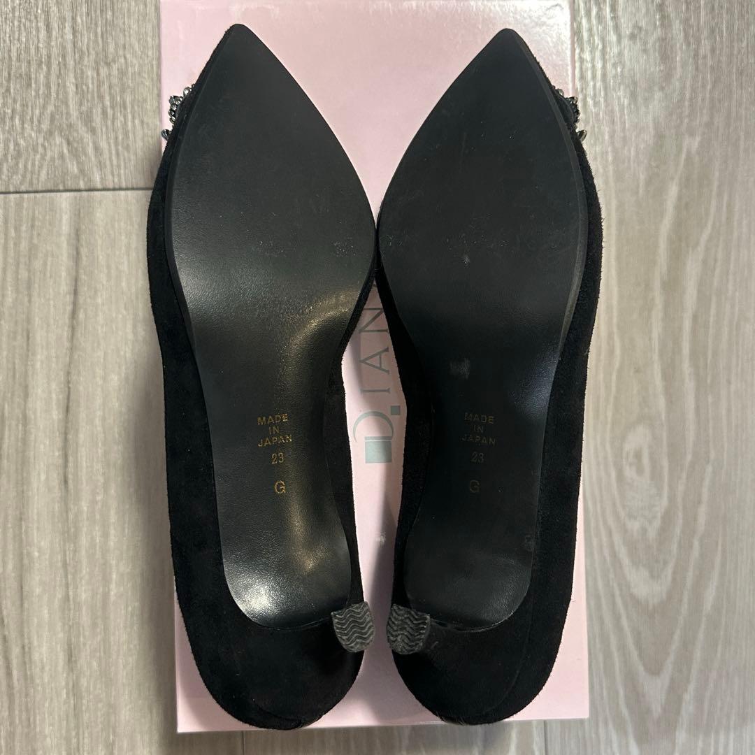 DIANA ブラックビジューバックル付きパンプス　ダイアナ