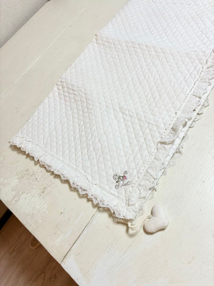 キルティングブランケット　ホワイト　ブランケット　アンティーク　レース　白